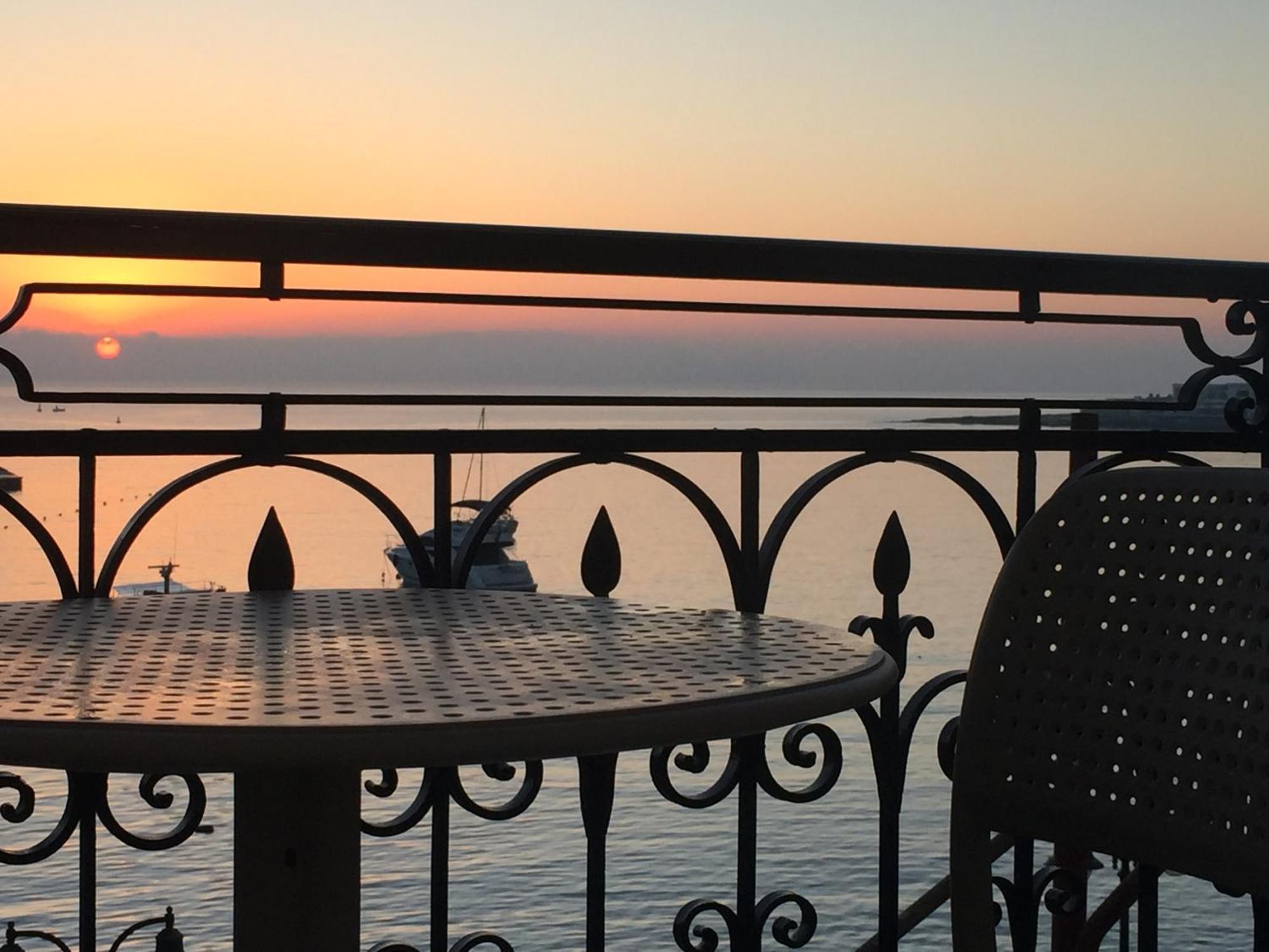 Maltese Balcony Daire Saint Julian's Dış mekan fotoğraf